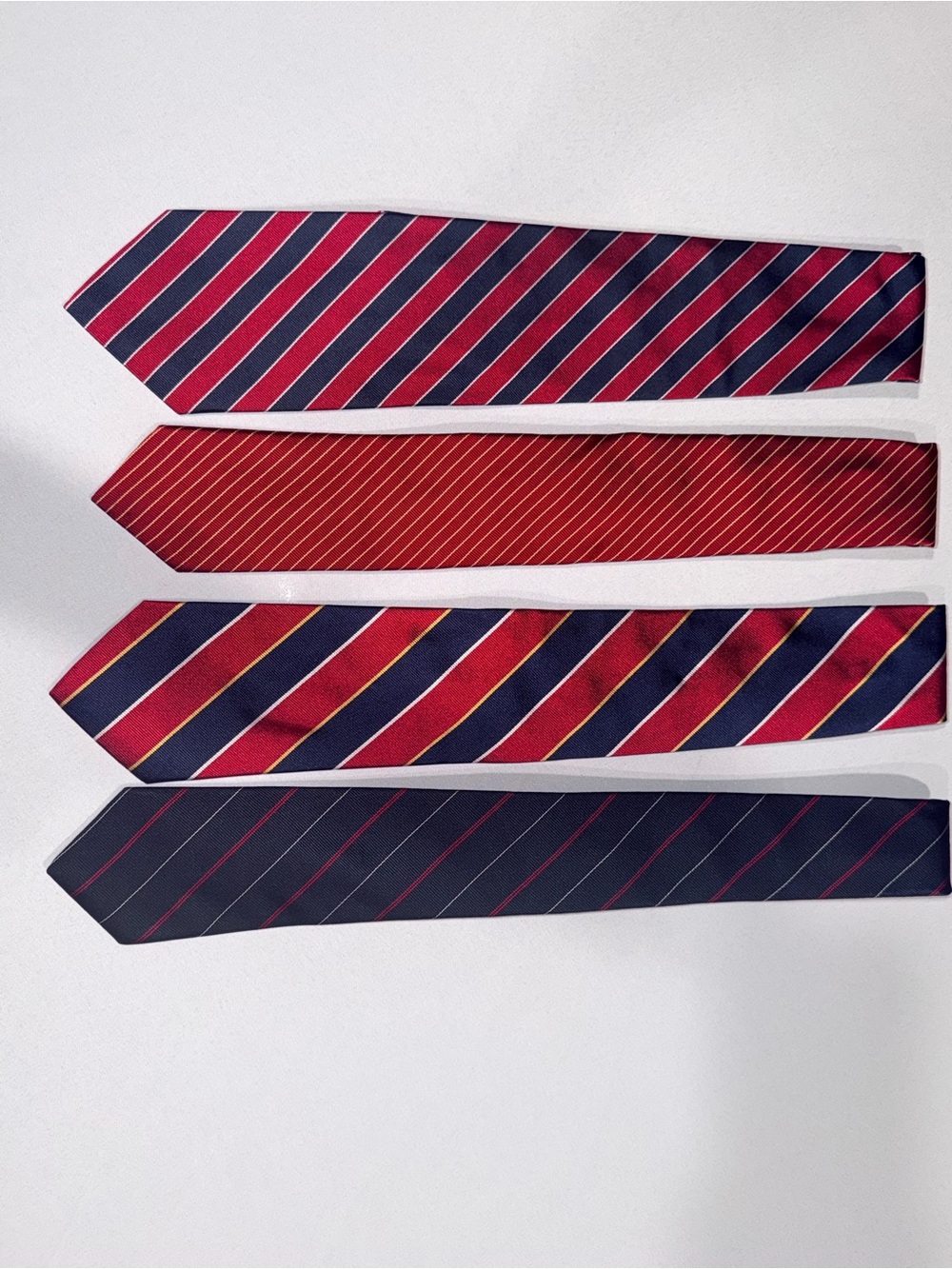 Vintage Classic Red and Navy Striped Men's Tie - silk
